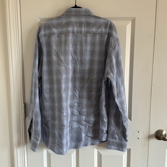 Bugatchi Blue and Black Checkered Button Down Shaped Fit Shirt 100% cotton - Picture 5 of 7